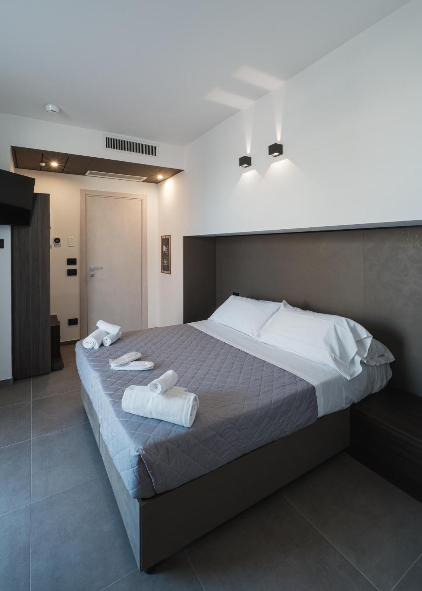 Residence Goldoni6 Suite Apartment リミニ エクステリア 写真