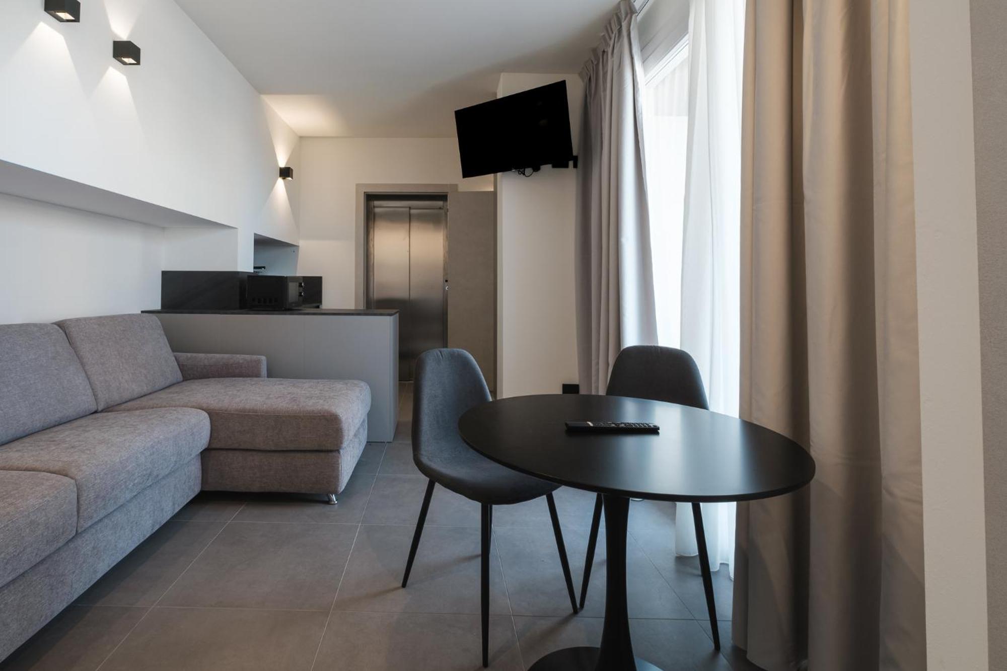 Residence Goldoni6 Suite Apartment リミニ エクステリア 写真