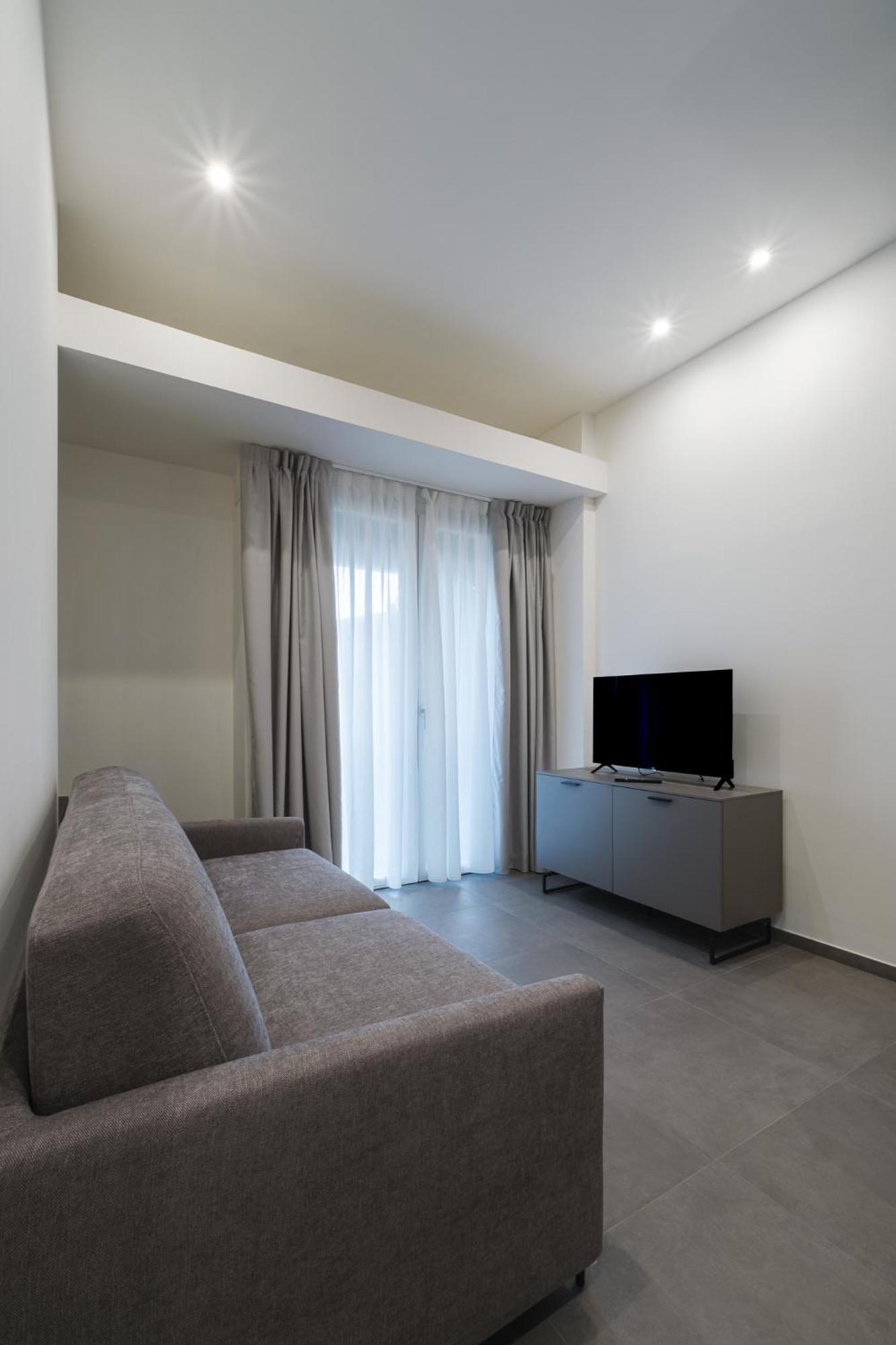 Residence Goldoni6 Suite Apartment リミニ エクステリア 写真
