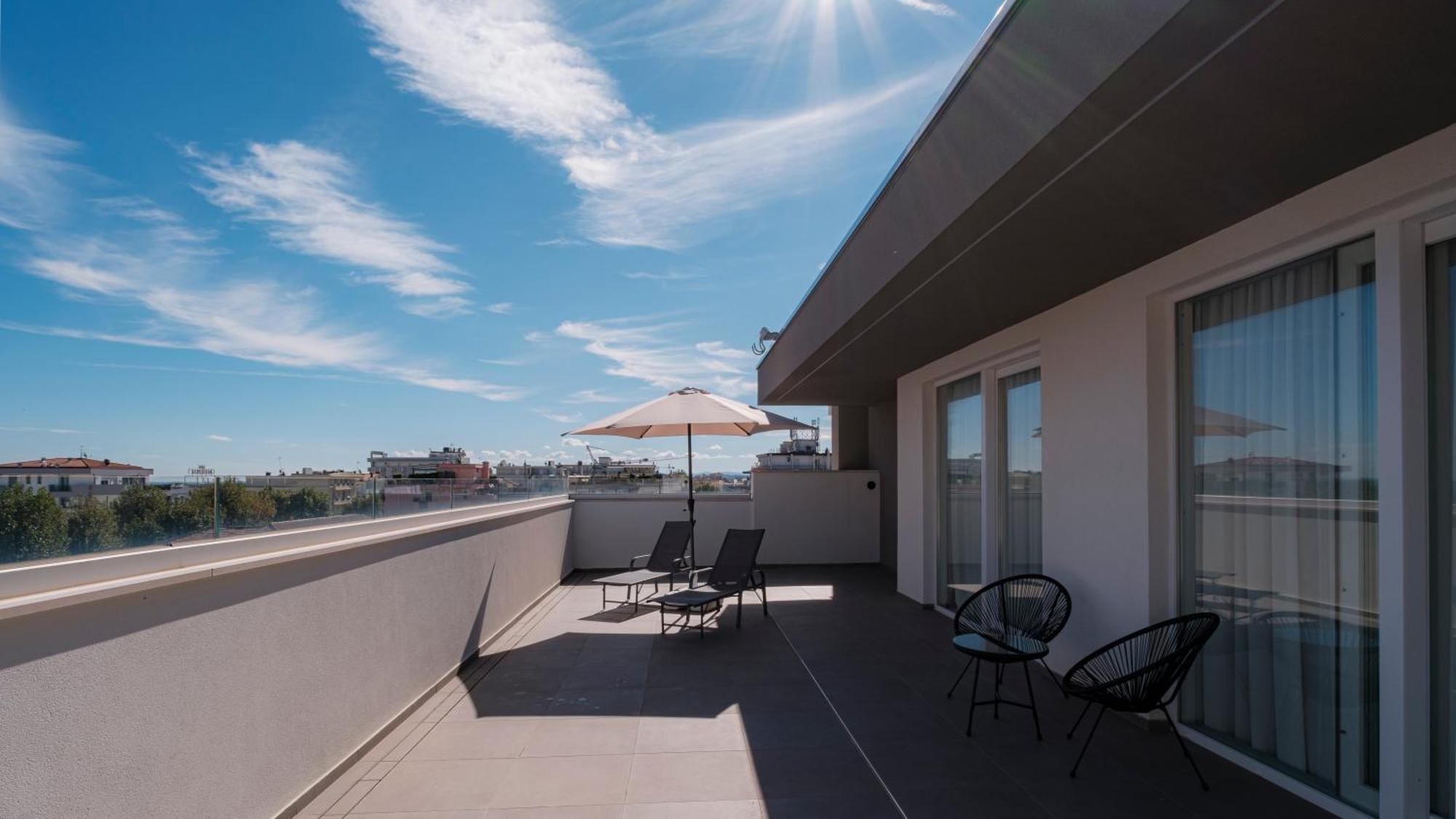 Residence Goldoni6 Suite Apartment リミニ エクステリア 写真